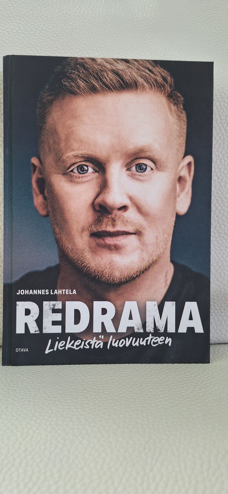 Redrama Liekeistä luovuuteen -kirja 5 e