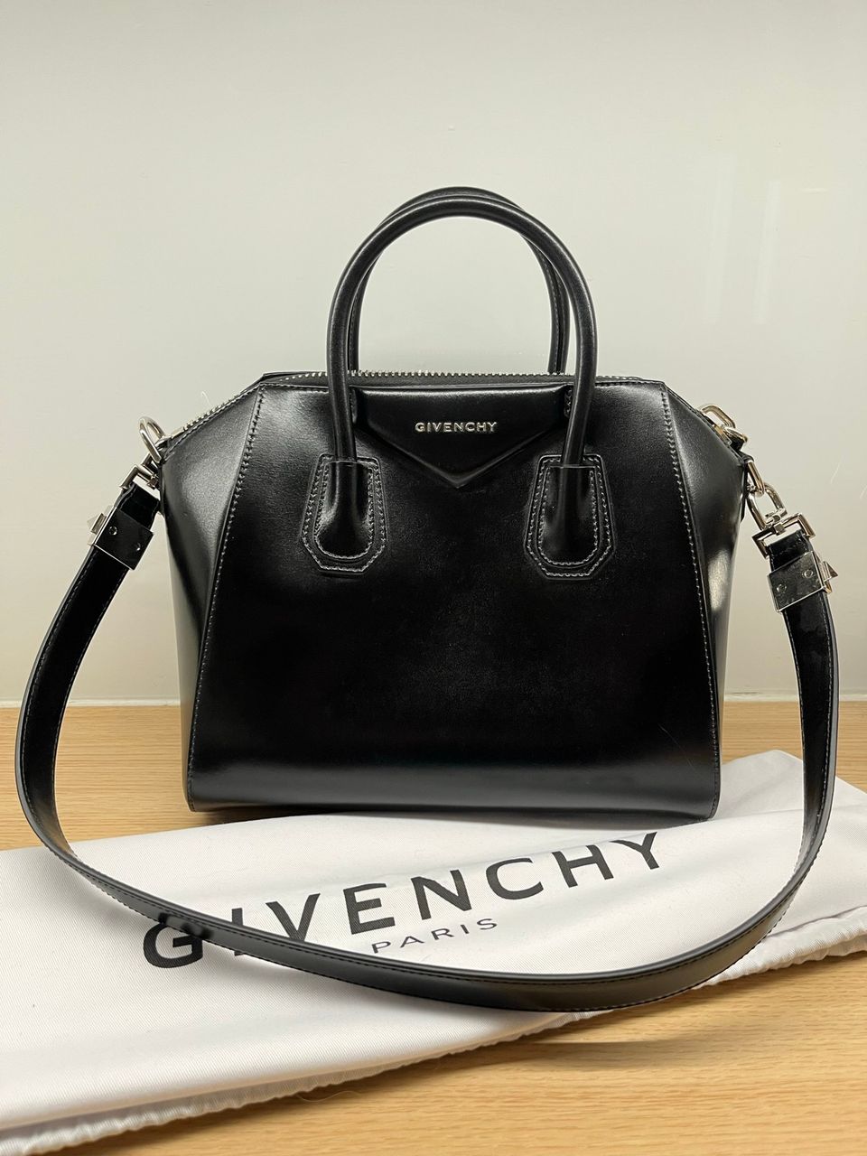 Givenchy Antigona Small