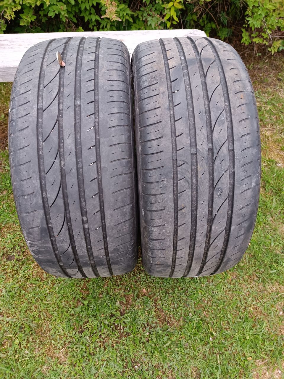 Kesärenkaat 225/50R17 2 kpl