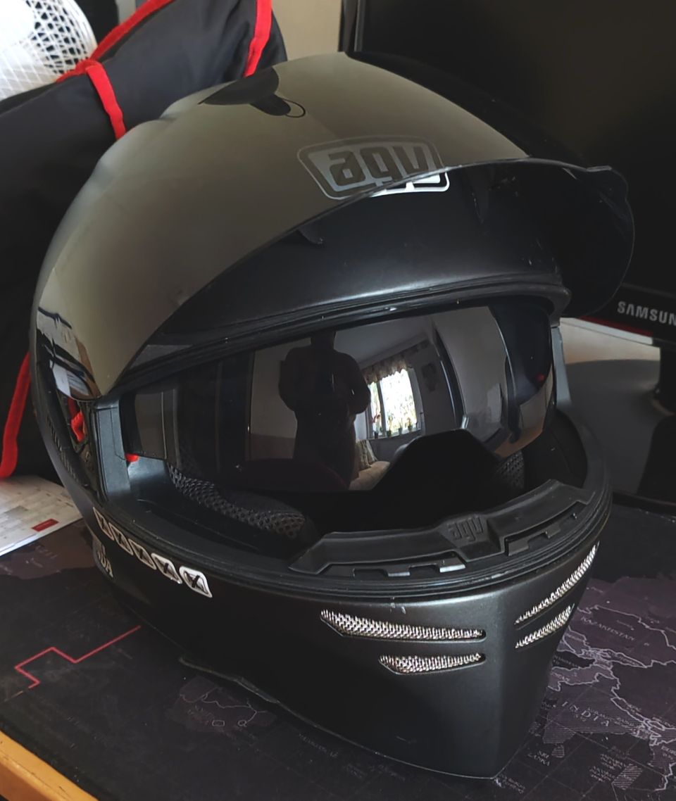 AGV Skyline kypärä