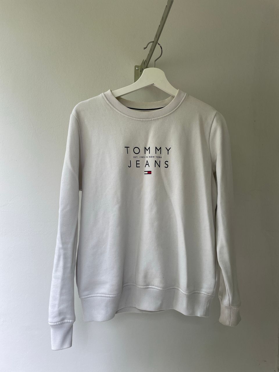 Tommy Jeans- collegepaita