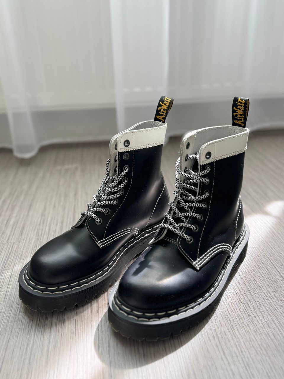 Dr. Martens kengät