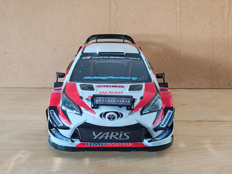 Tamiya Toyota Yaris Rc-auto kori.