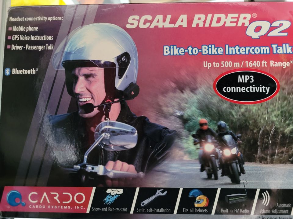 Cardo Scala Rider Q2 kypäräpuhelin