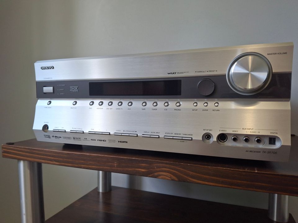 Onkyo TX-SR705