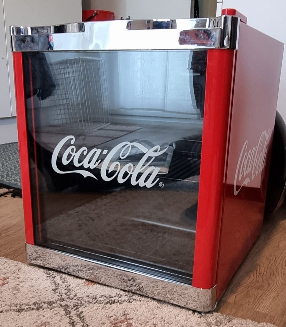 Coca-Cola CoolCube -baarikaappi