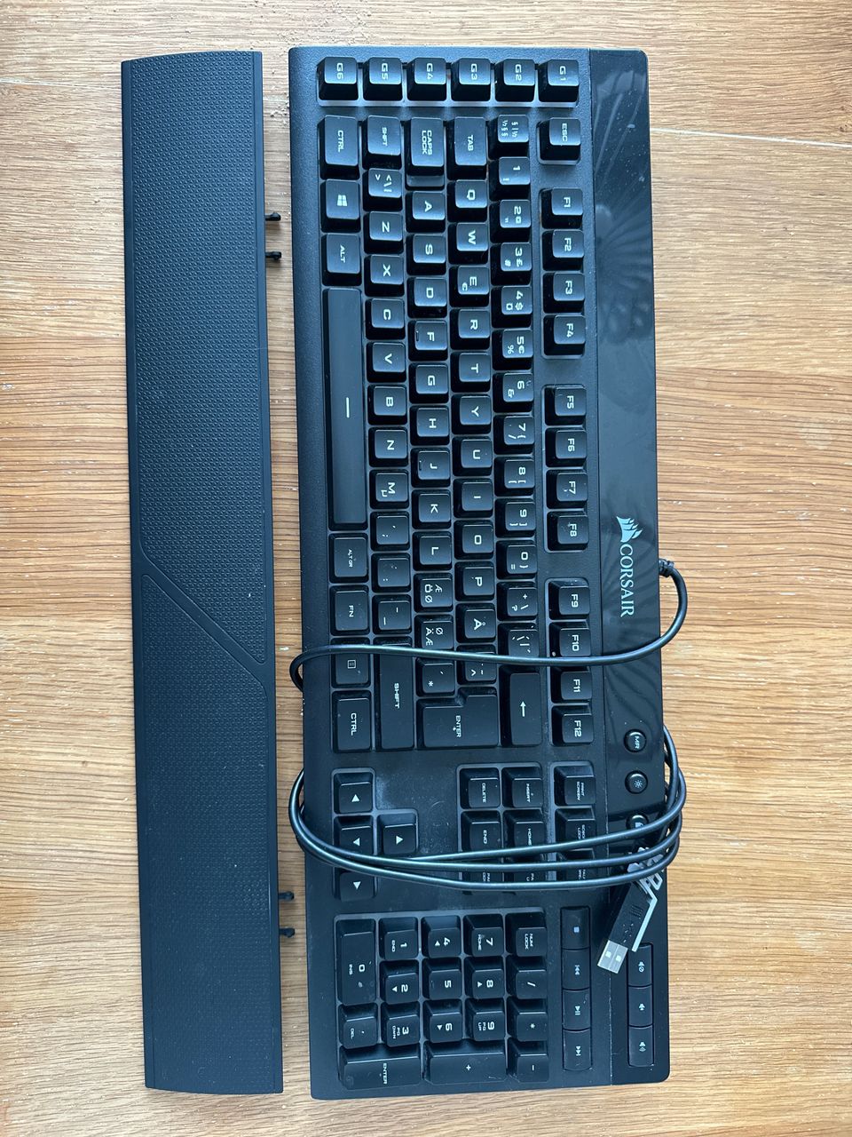 Corsair K55 rgb keyboard
