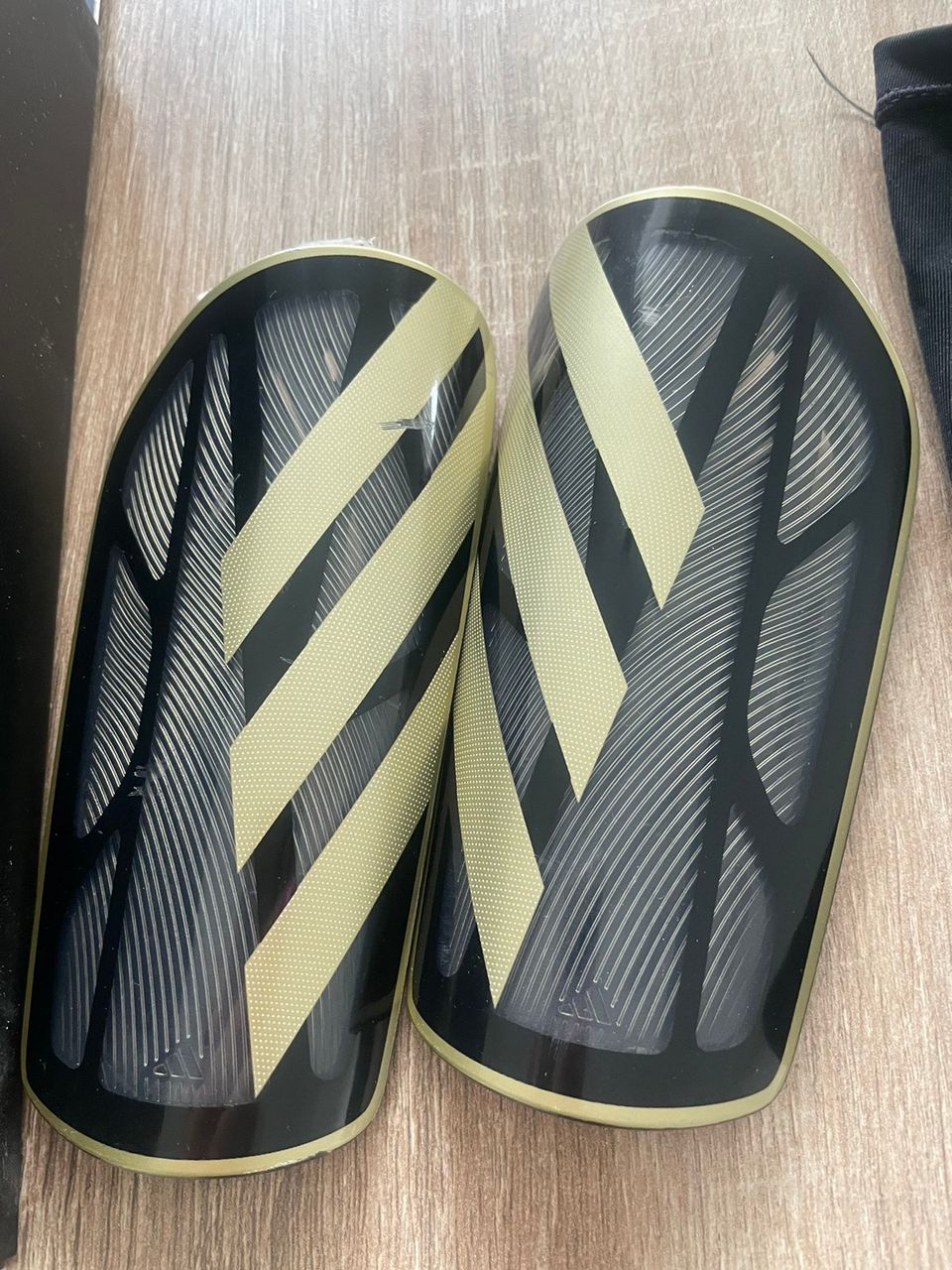 Säärisuojat Adidas