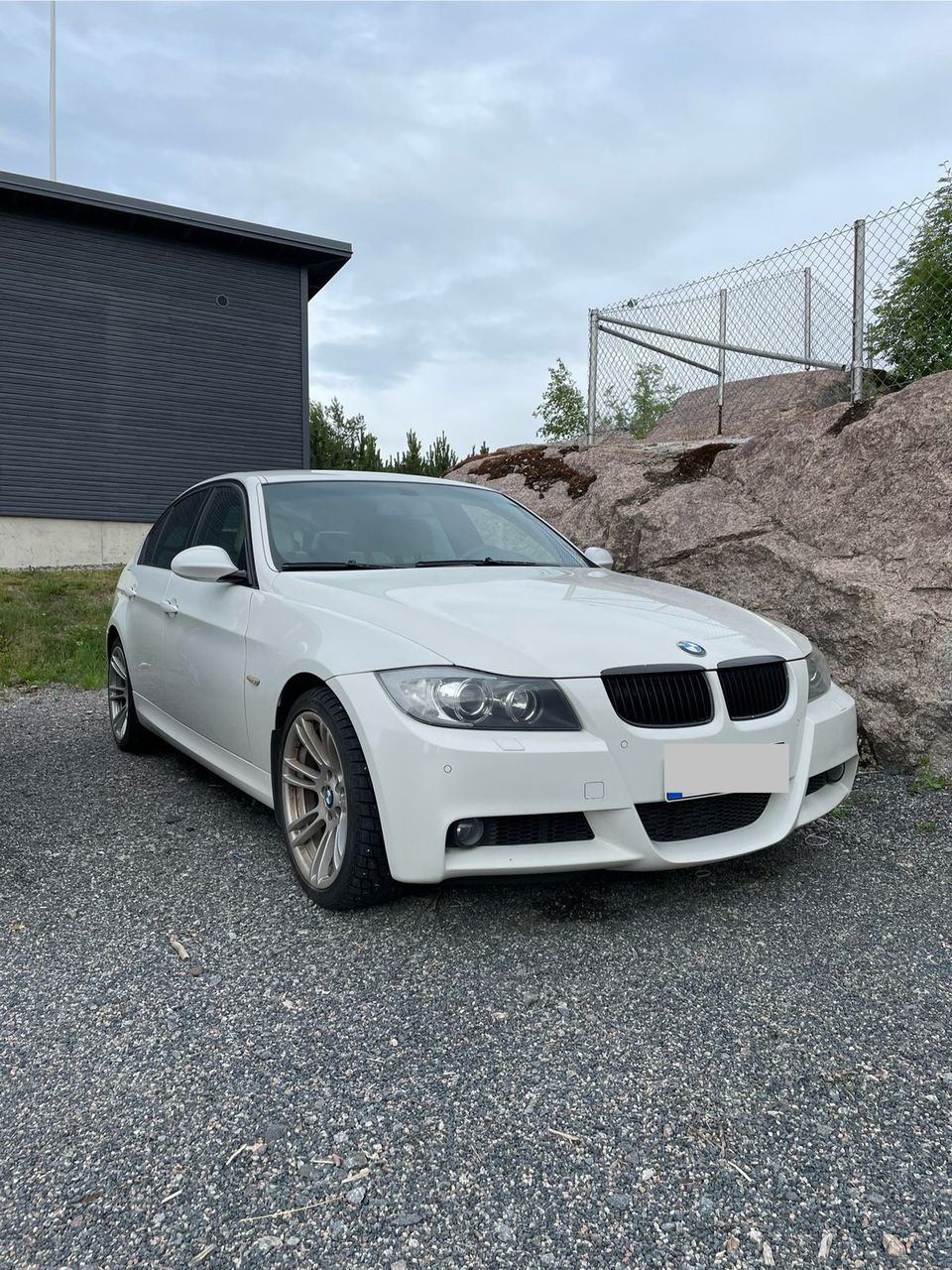 BMW 335xi E90 osia