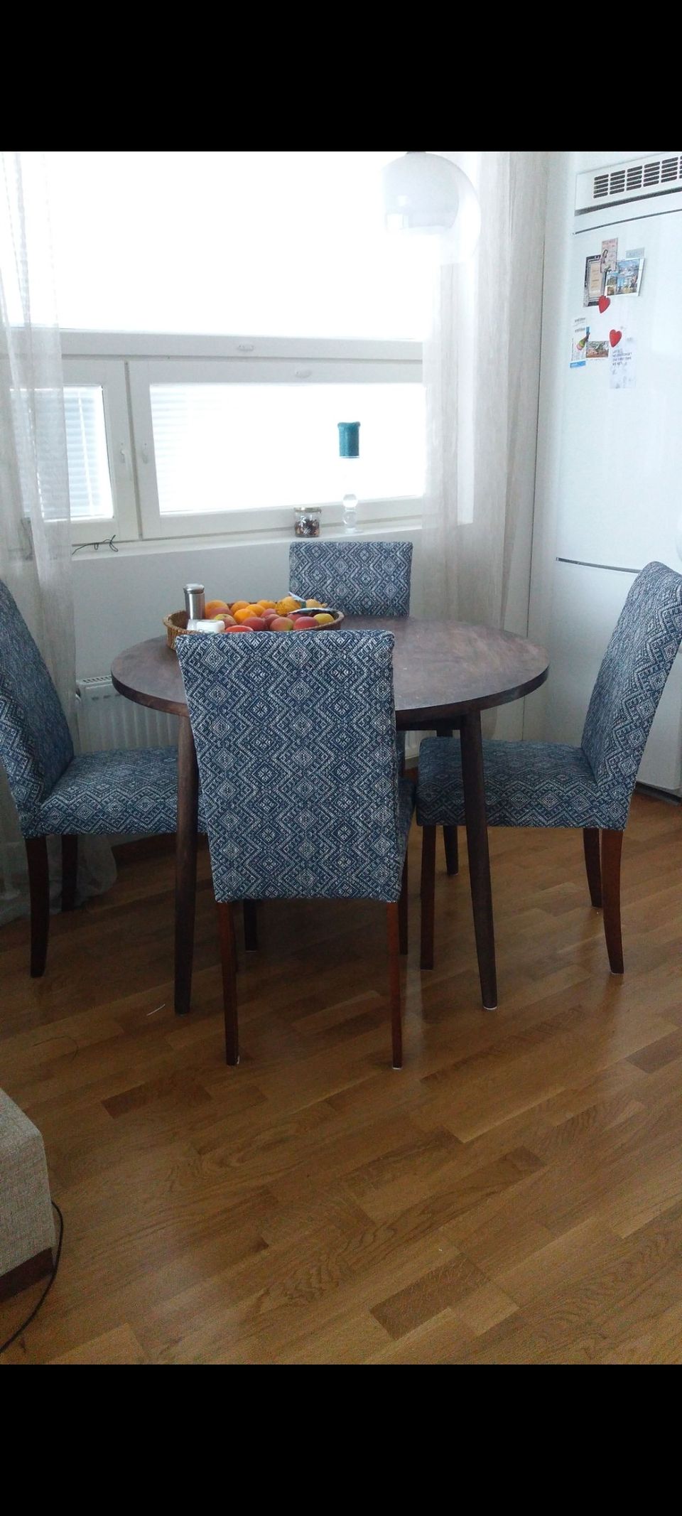 4 kpl ruokailutuoli/ruokapöydän tuoli