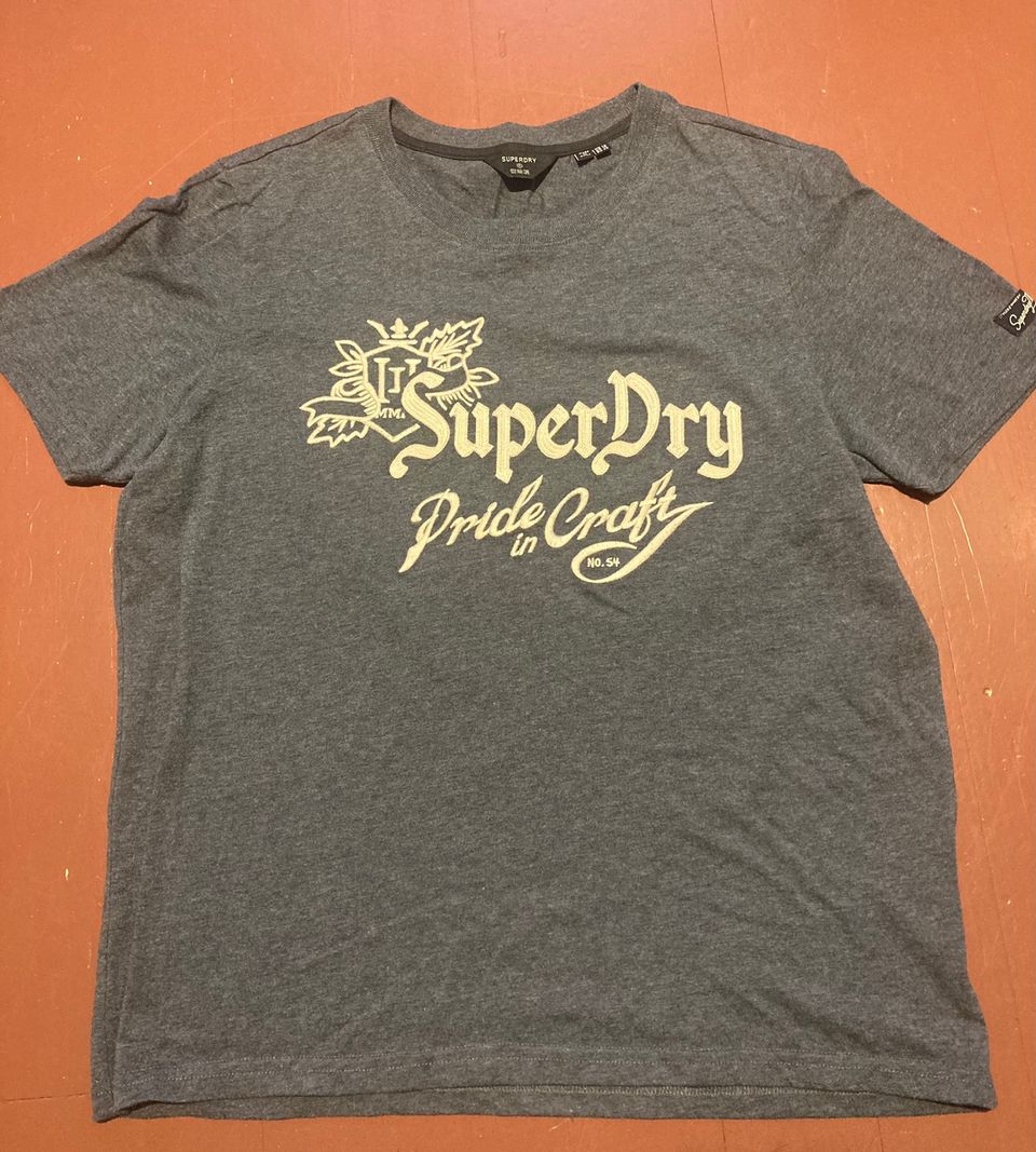 Superdry T paita. Koko 42.