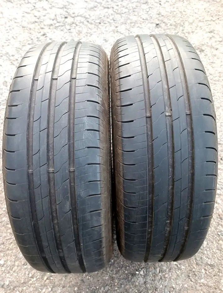 2 kpl 195 65 15 Goodyear, 6 mm.