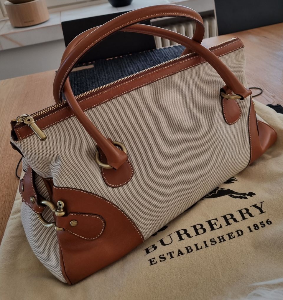 Burberryn laukku