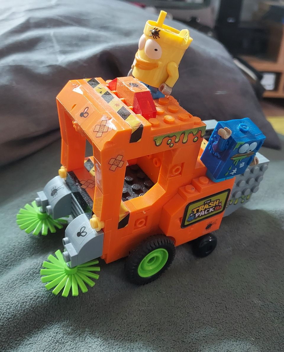 Cobi Brix The Trash Pack Street Sweeper