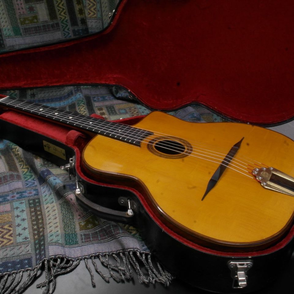 Django kitara käsintehty A-JL, selmer-maccaferri tyyppinen