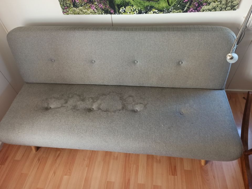 Levitettävä sohva