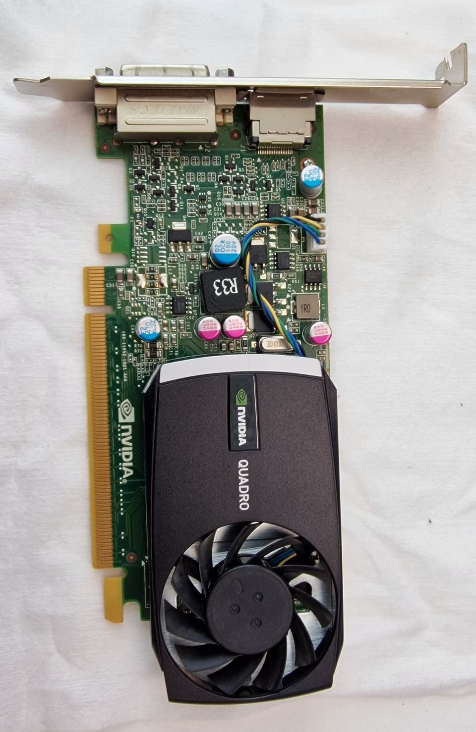 Nvidia Quadro 400 - näytönohjain