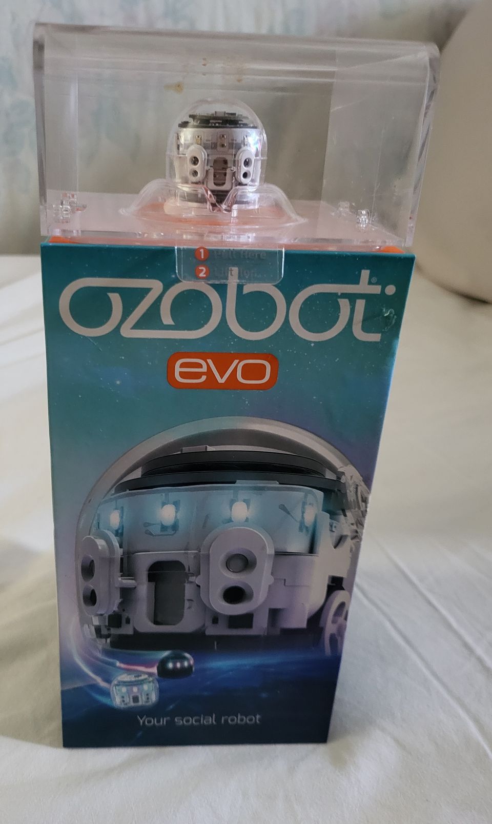 Ozobot evo - Ohjelmoitava robotti