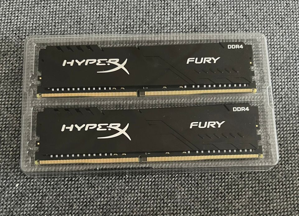 Kingston HyperX fury 32gb DDR4-3200 CL16 2x16gb kit