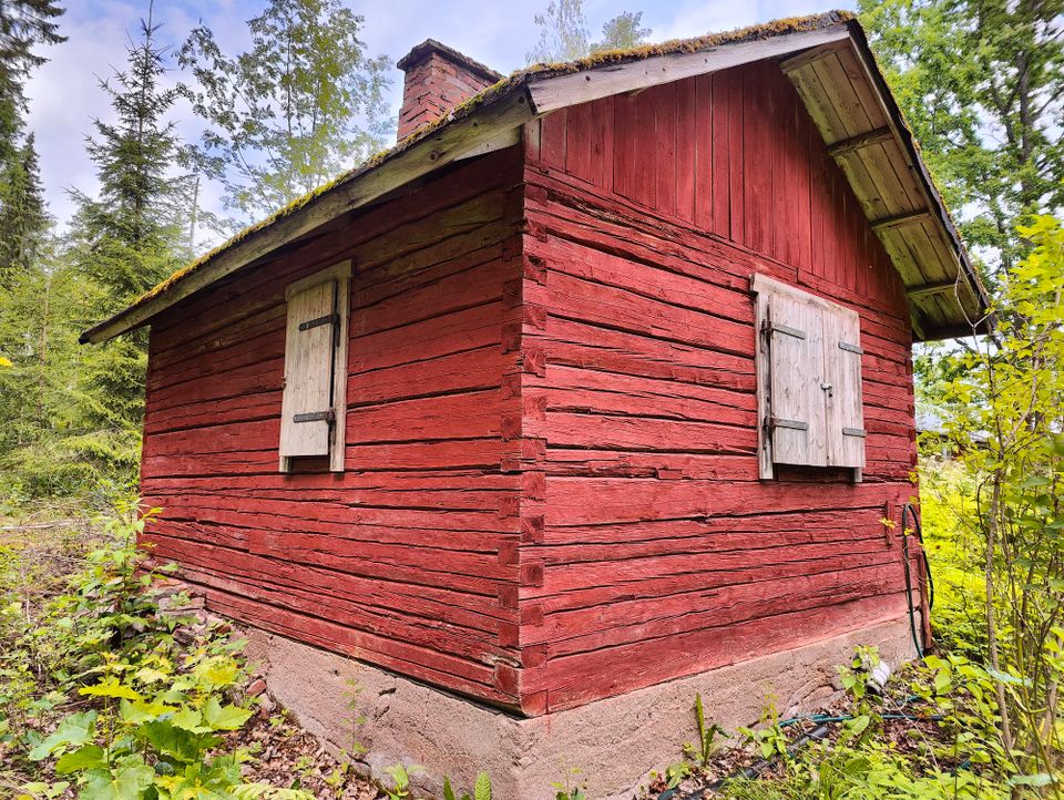 Rauhallinen paikka asuntoautolle/vaunulle