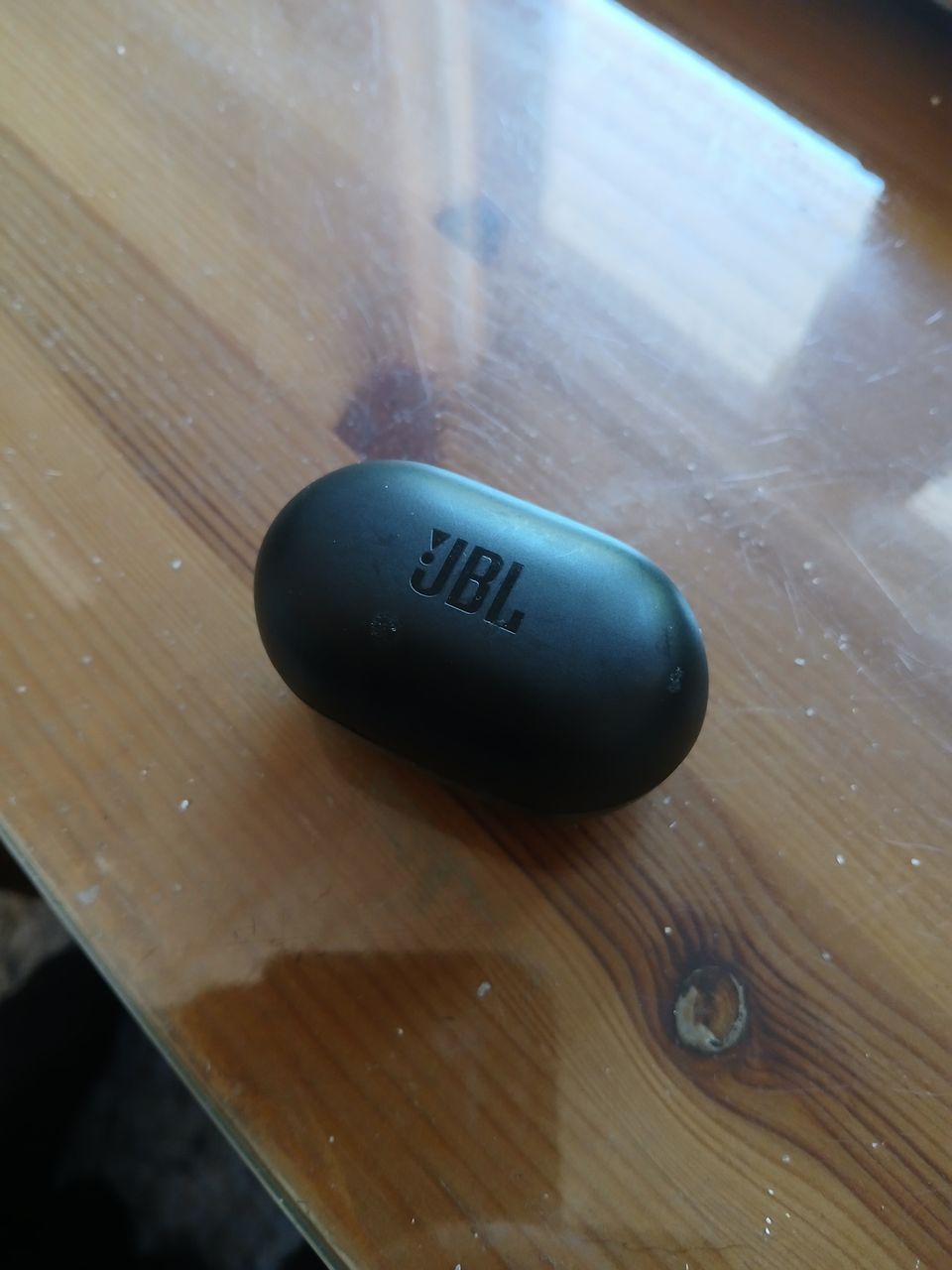 JBL nappikuulokkeet Bluetooth