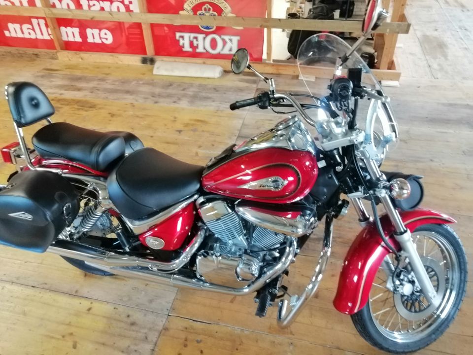 Erittäin vähän ajettu 13000km Suzuki intruder VL250