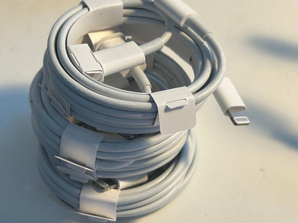 Apple alkuperäinen UUSI usb-c - lightning kaapeli