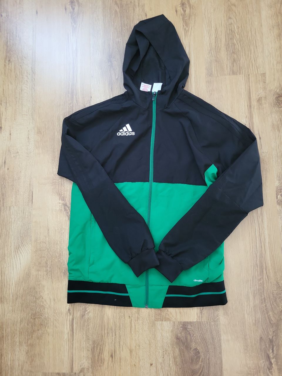 Adidas huppari