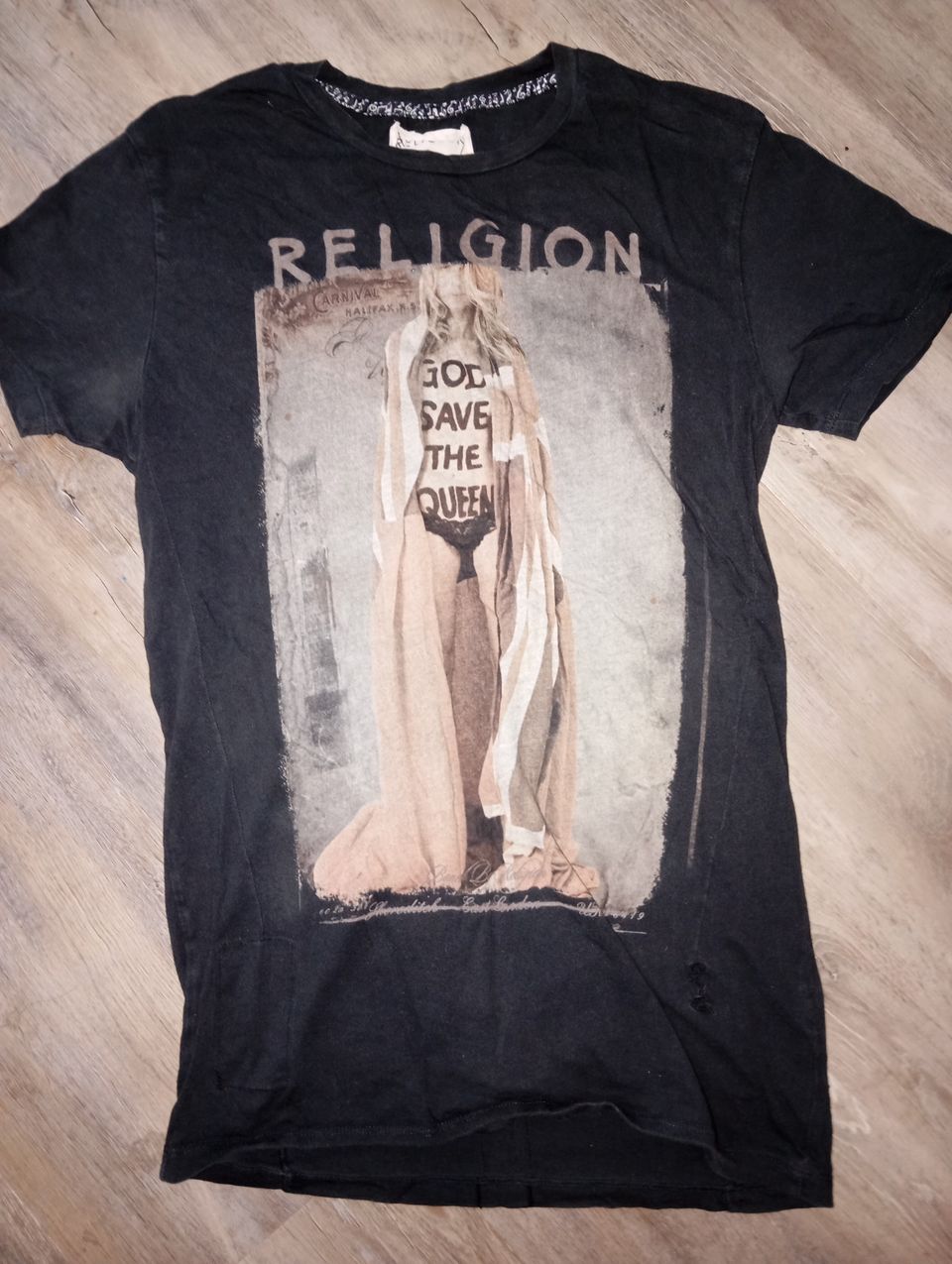 Rare collector t shirts by religion UK size s - m