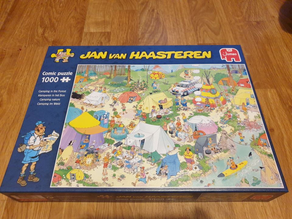 Palapeli 1000 palaa Jan Van Haasteren komic puzzle Camping in the Forest