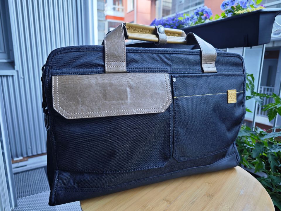 Golla ROAD 16 " cabin bag -laukku musta aitoa nahkaa