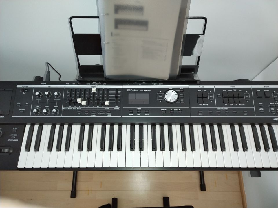 Roland vr-9b