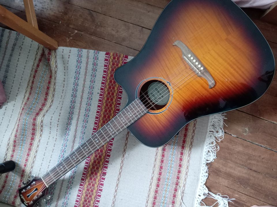 Fender Elektroakustinen kitara