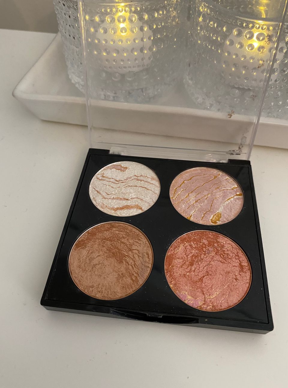 Revolution highlighter / bronzer paletti