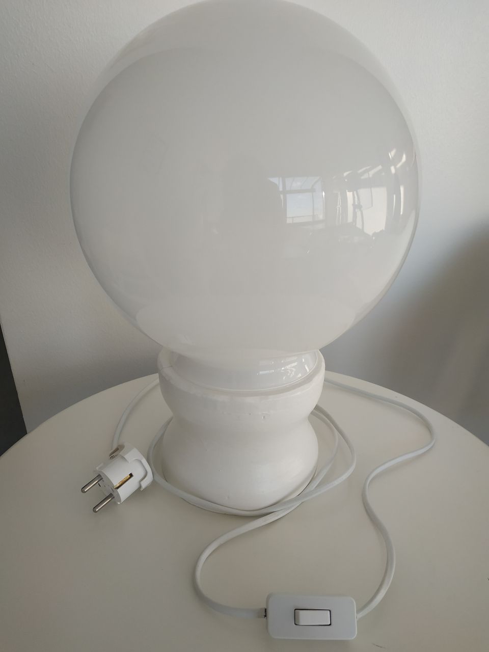 Table lamp