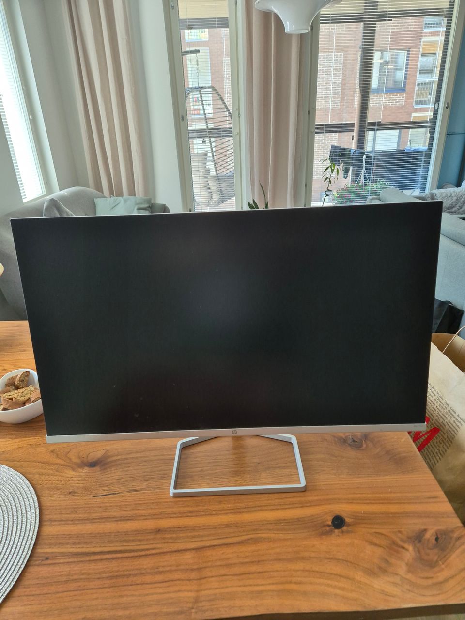 HP M27fw näyttö 27"