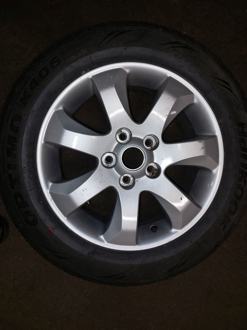 Aluvanne KIA 16" 205/60R16 HANKOOK OPTIMO renkaalla 1kpl