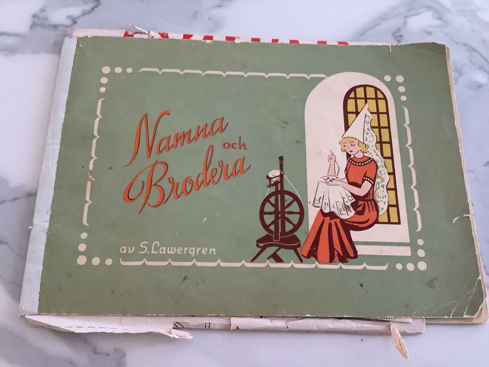 Namna och broderna - vanha broderauskirjanen (S. Lawergren)