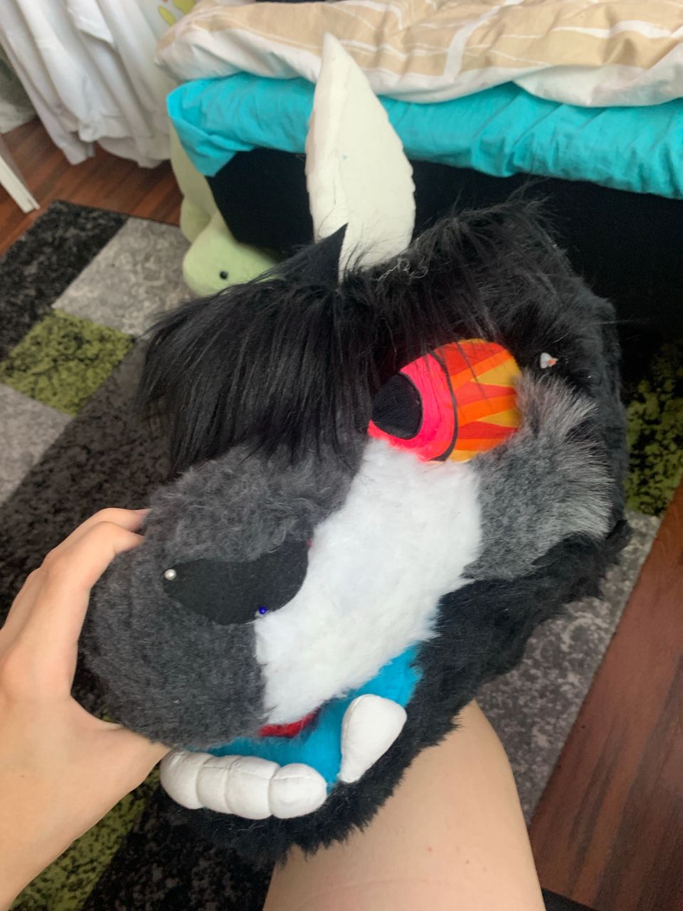 Keskeneräinen Fursuit pää