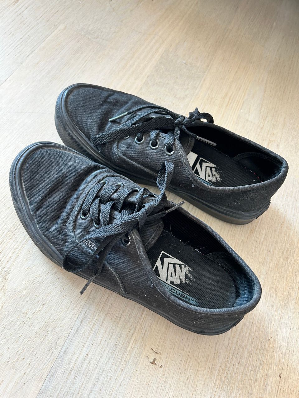 Vans tennarit