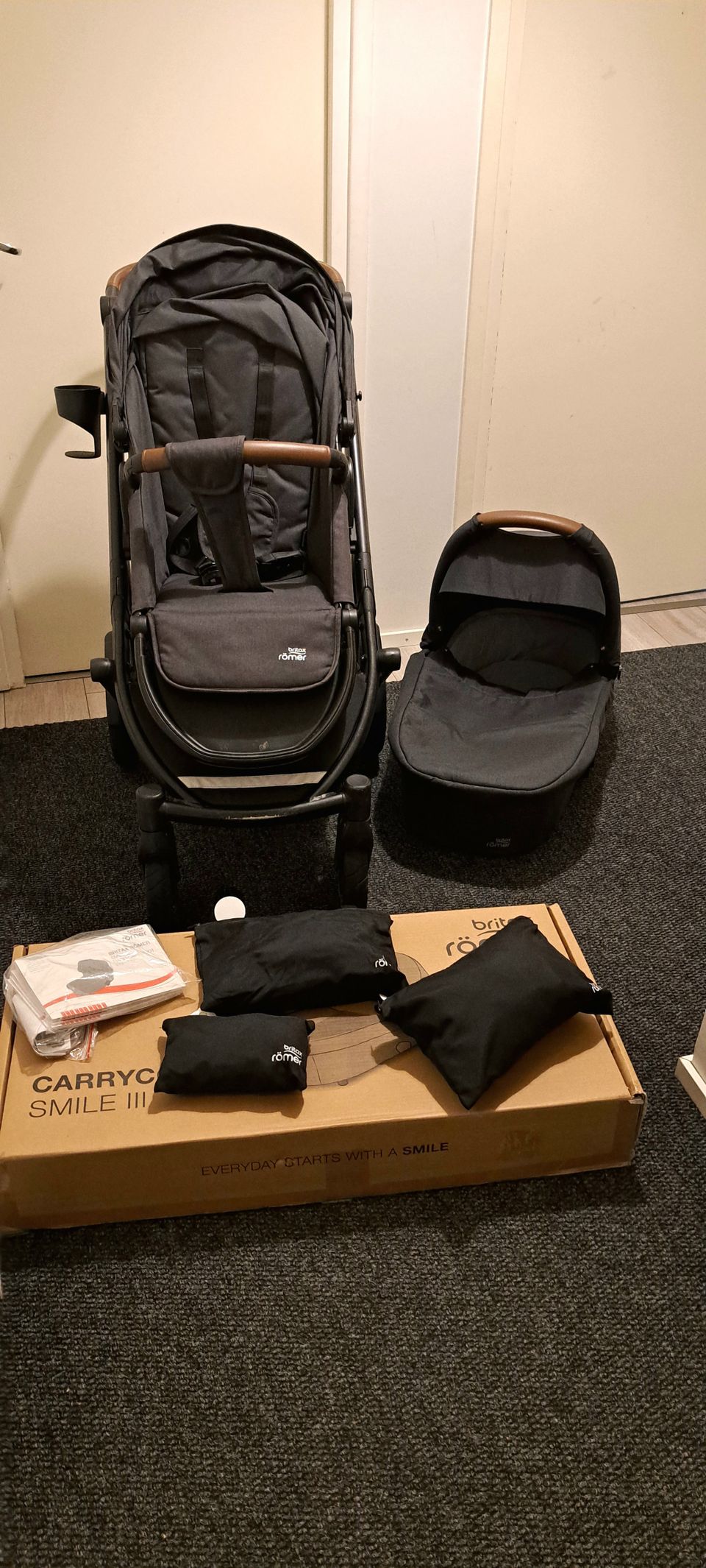 Britax Smile 3 yhdistelmärattaat