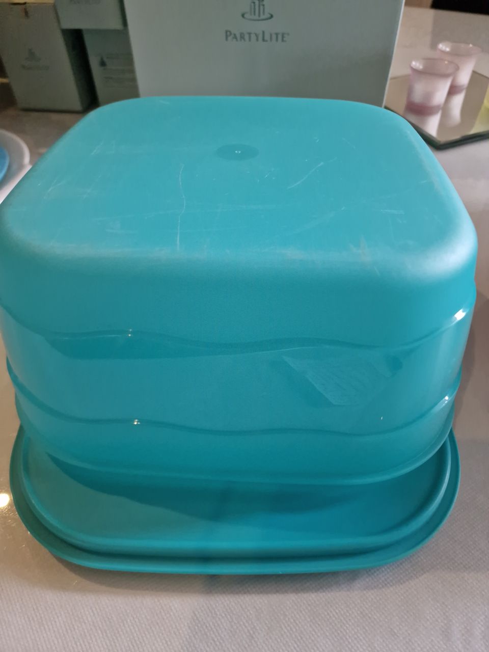 Tupperware Samba kakkukupu