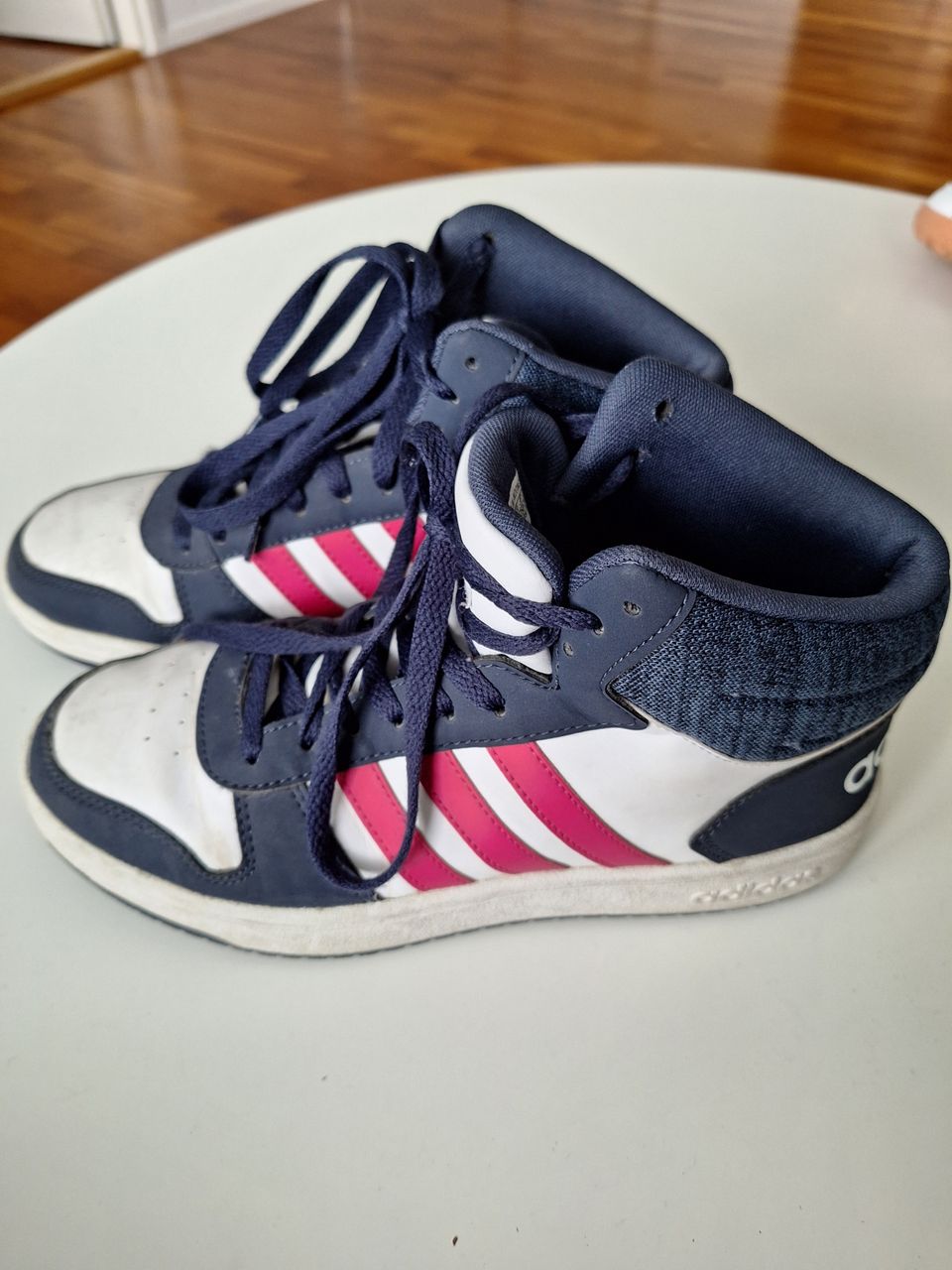 Adidas kengät 39 1/3