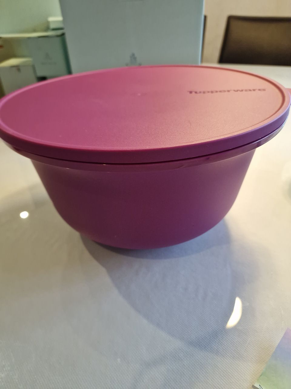 Tupperware Aloha kulho 7.5 L, käyttämätön.