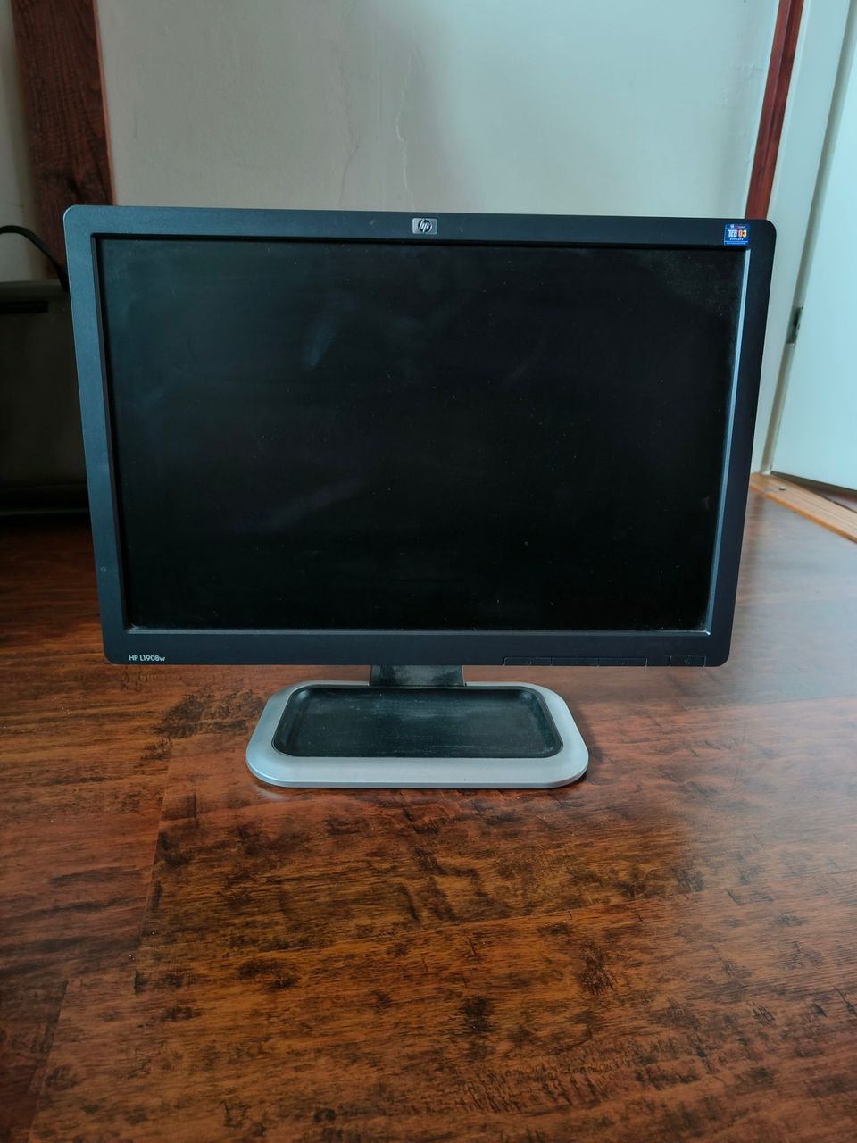 Hp L1908W 19-tuumainen Lcd-näyttö