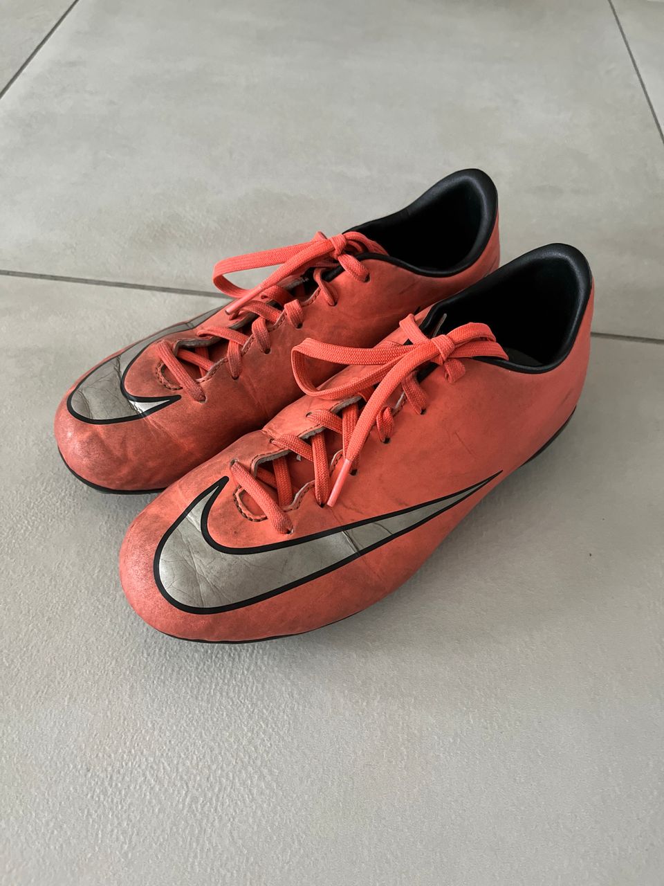 Nike Mercurial nappikset, koko 35,5