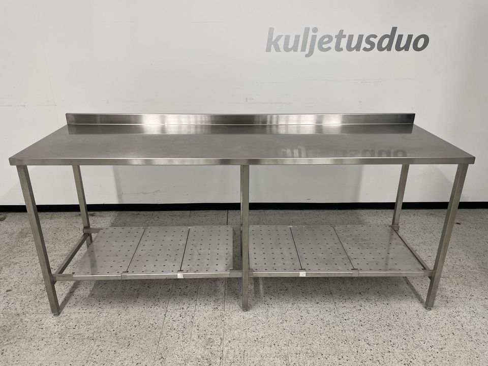 RST Pöytä 200cm Jämäkkä