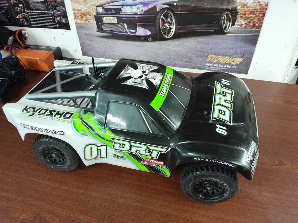 Kyosho dbx ja kyosho drt nitro