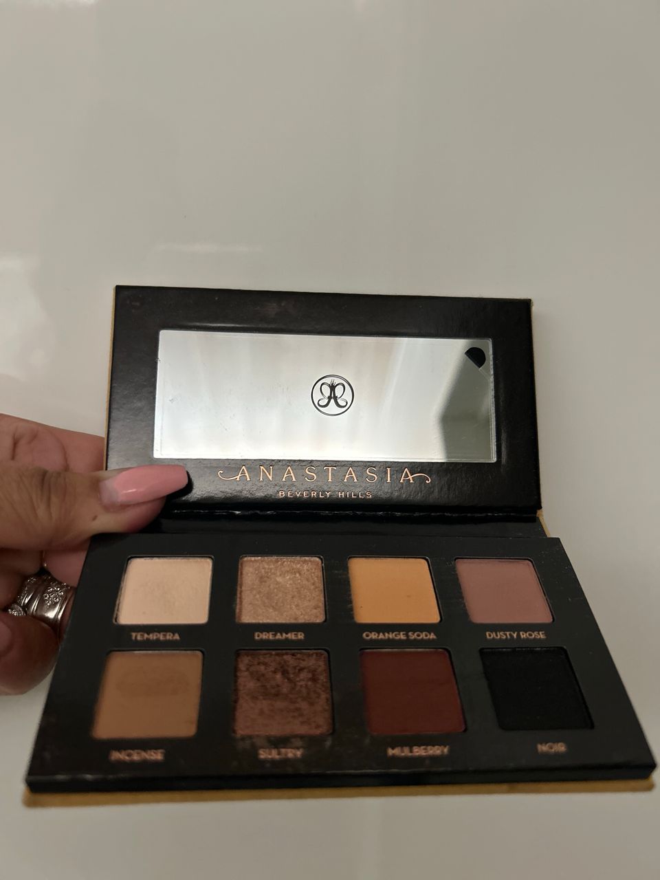 Anastasia Soft Glam II luovimäri paletti