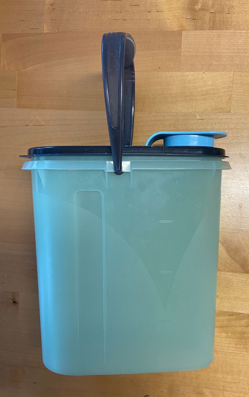 Tupperware astia / juomakannu